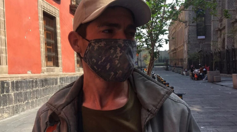 Como en película de espías, así entró joven a Palacio Nacional para ver a AMLO