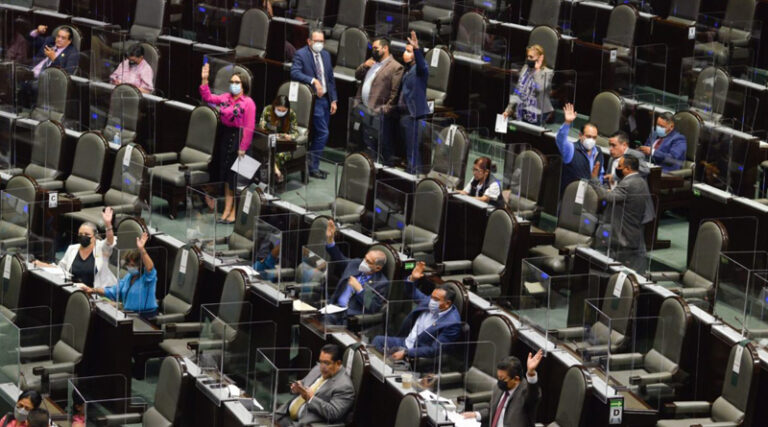 Diputados en busca de reelección, siguieron cobrando apoyos legislativos