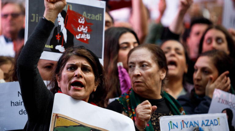 Irán reconoce la muerte de 200 personas en actuales protestas