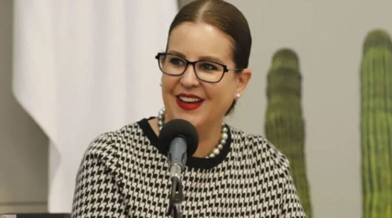 Ana Lucía Hill, Gobernadora interina de Puebla tras muerte de Barbosa