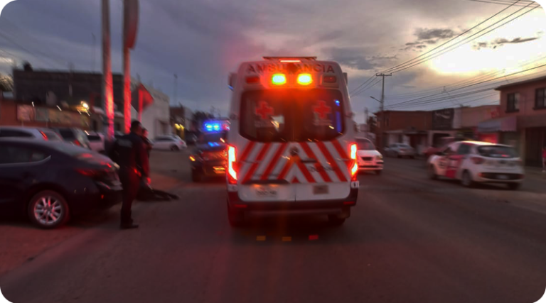 Avientan a ciclista en Circuito Interior, atienden corporaciones