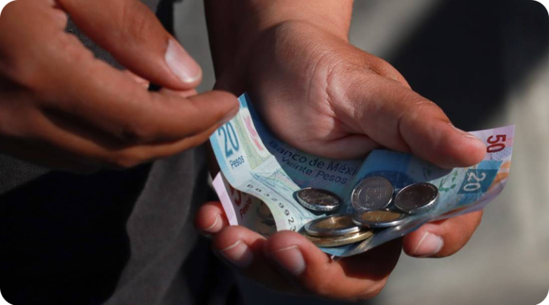 Superpeso toca los 17.44 pesos al mayoreo, su mejor nivel en 7 años