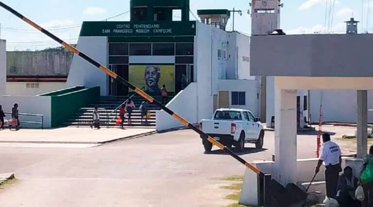 Riña entre internos en Cereso de Campeche deja 27 lesionados