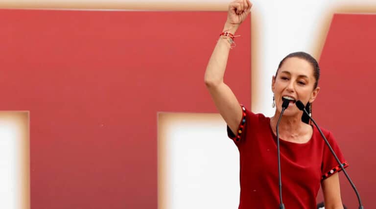 Asegura Sheinbaum que si vivirá en Palacio Nacional