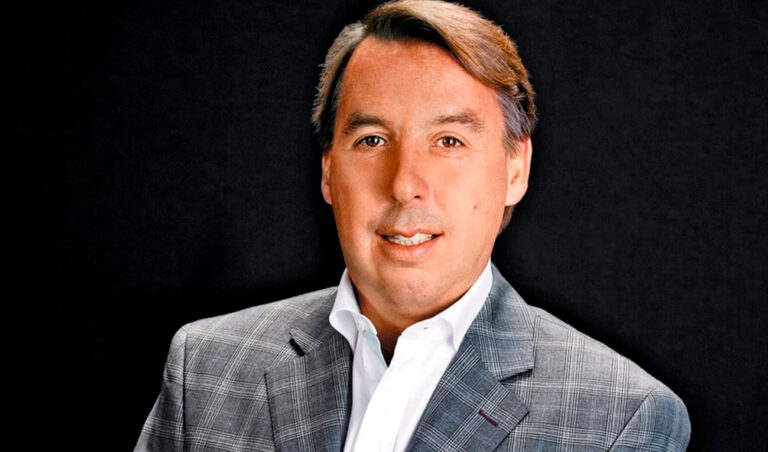 Emilio Azcárraga deja su cargo como Director de Grupo Televisa
