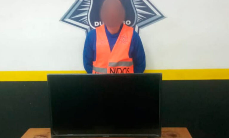 Robó tele de una casa, lo agarraron en plena acción