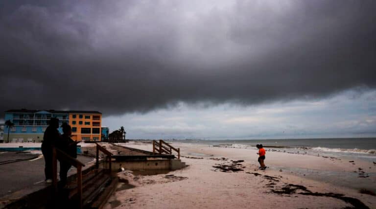 Alertan a mexicanos que viven en Florida por Milton 