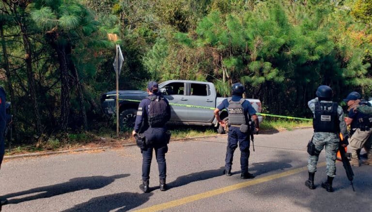 balaceras y quema de vehículos despierta alerta en Michoacán