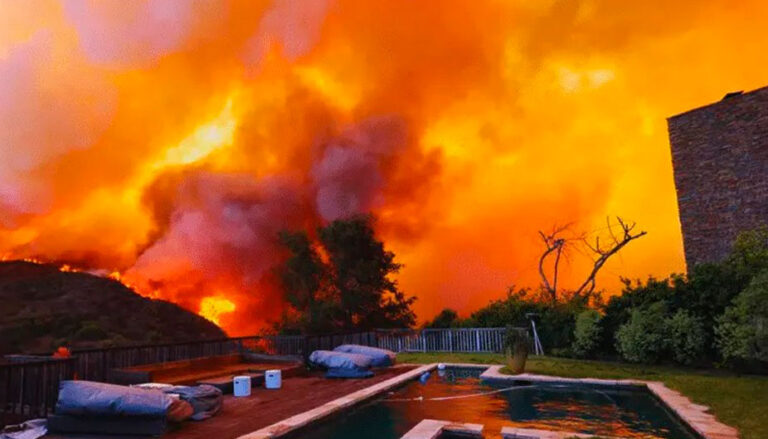 Casas de Tom Hanks y Steven Spielberg se salvan de incendios en LA