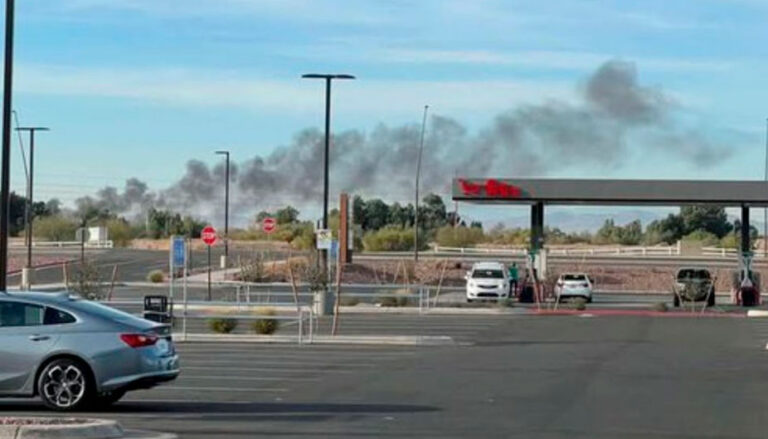 Chocan dos avionetas durante vuelo al sur de Arizona