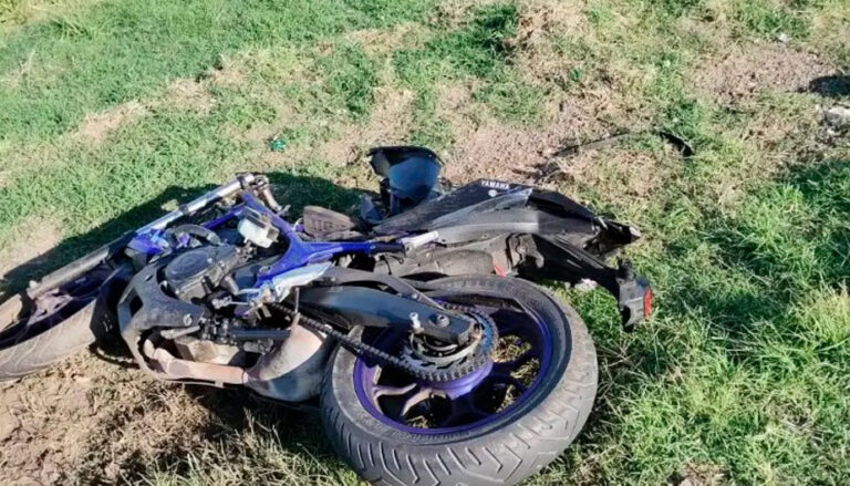 Regresaba a la Guajolota en El Mezquital y una camioneta lo aventó, lo trasladaron pero murió en el 450