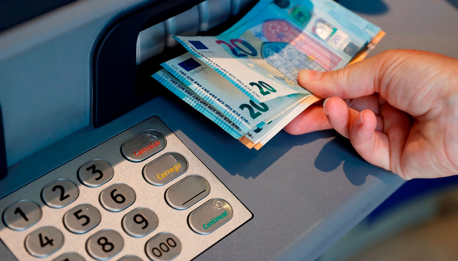 Cómo cobrar dinero en efectivo si perdí mi tarjeta