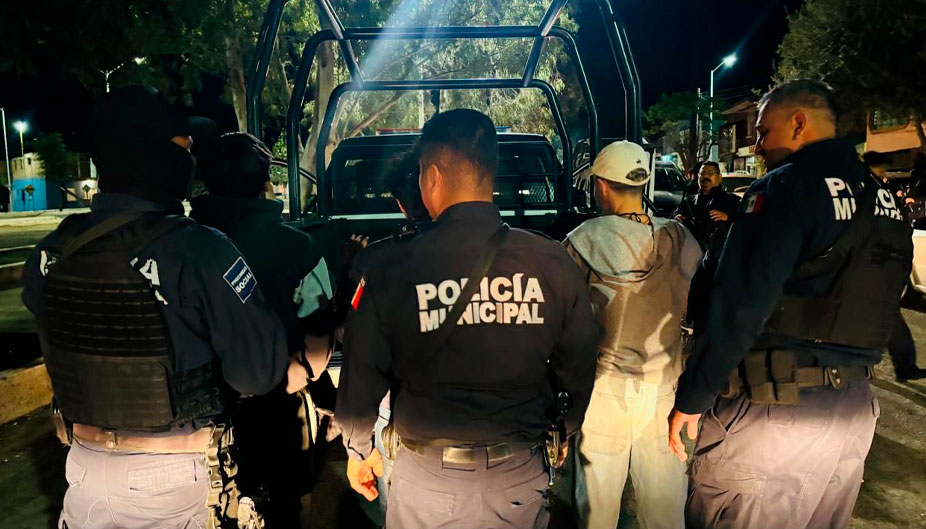 Implementa Policía Municipal operativo y detiene a 22 menores, uno de ellos traía arma blanca