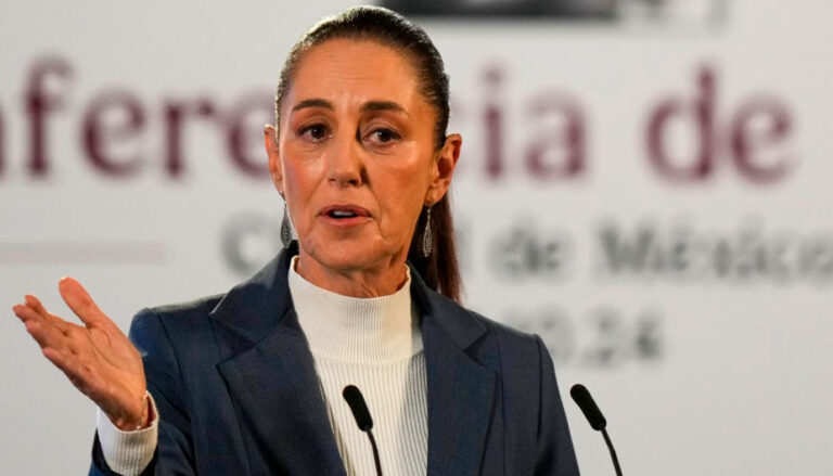 “No llegó ni a 21 pesos”; Sheinbaum destaca estabilidad del peso mexicano