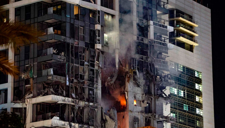 Ataque de Irán a base de EU en Qatar fue «muy débil»: Trump